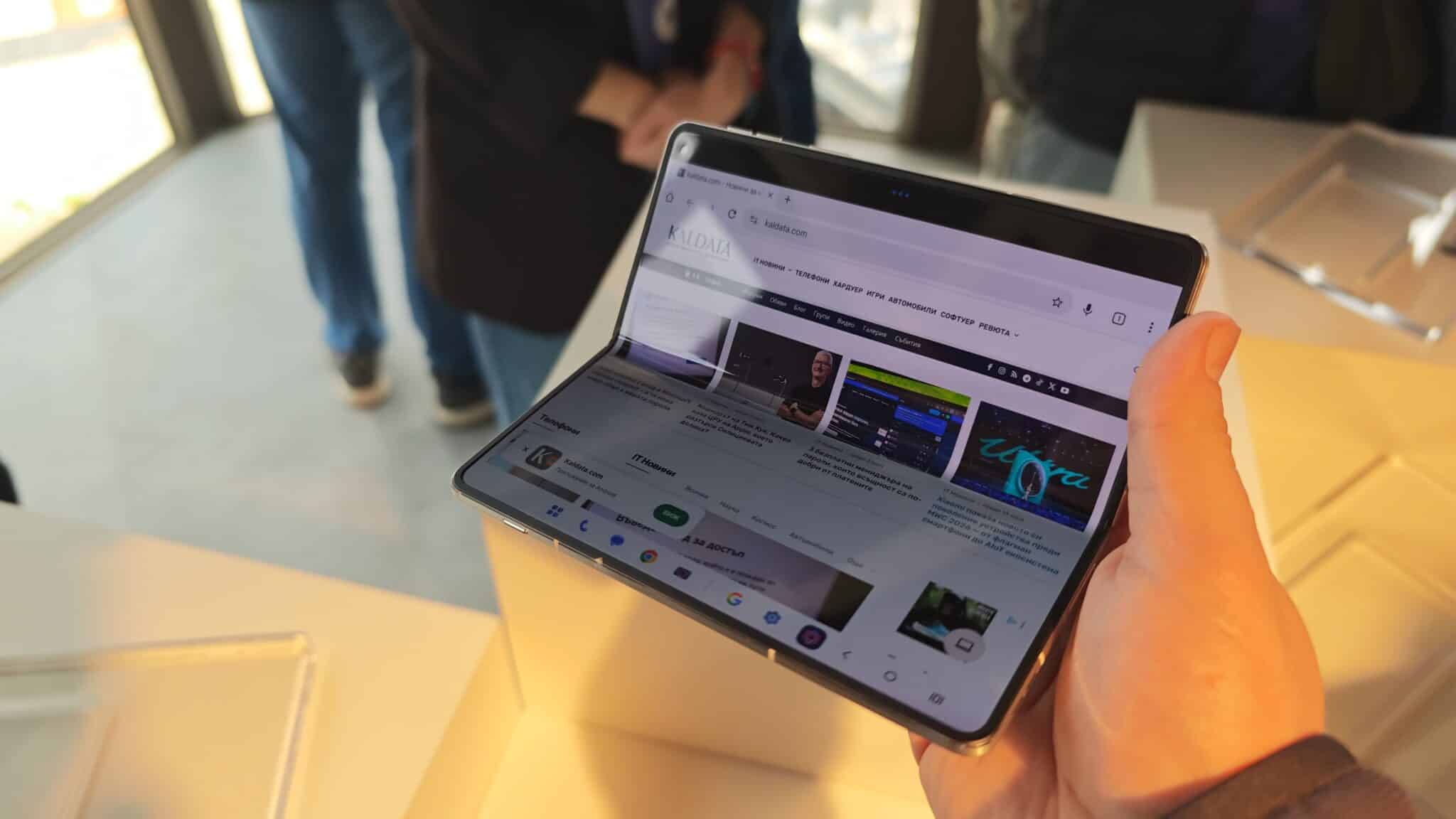 Motorola показа сгъваемия смартфон Razr Fold и сподели някои подробности за него