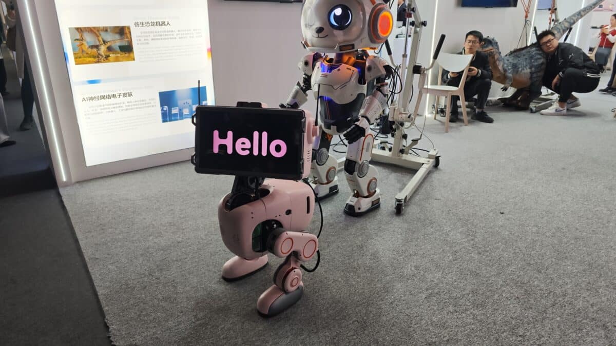 Панда-робот с изкуствен интелект се появи на MWC 2026