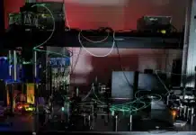 MicroLED вместо лазери: Microsoft създава ново поколение енергийно ефективни оптични интерконектори за AI центрове за данни
