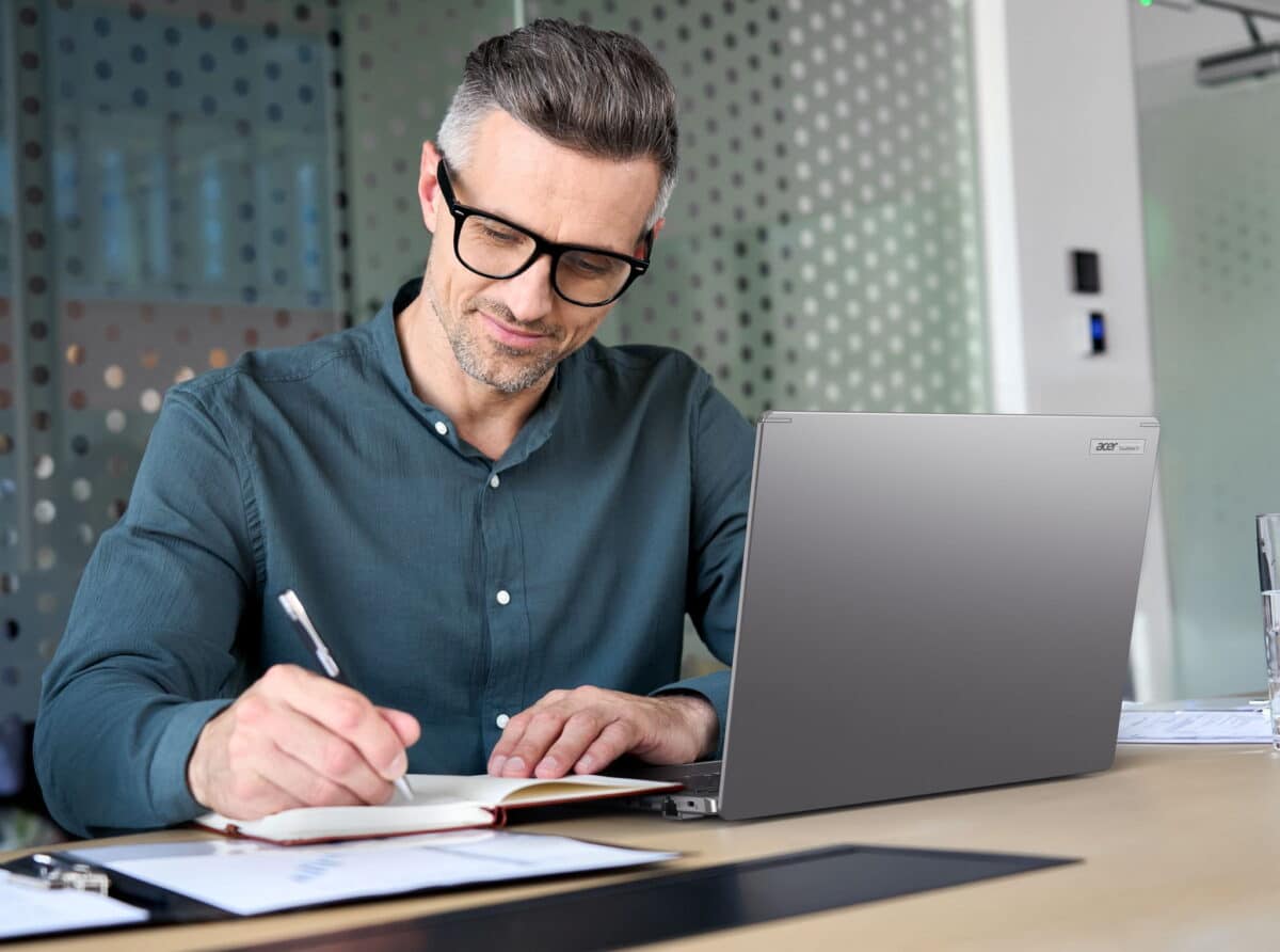Acer влиза сериозно в AI ерата: новите TravelMate Copilot+ лаптопи идват с Intel Core Ultra, Wi-Fi 7 и корпоративна сигурност от ново поколение
