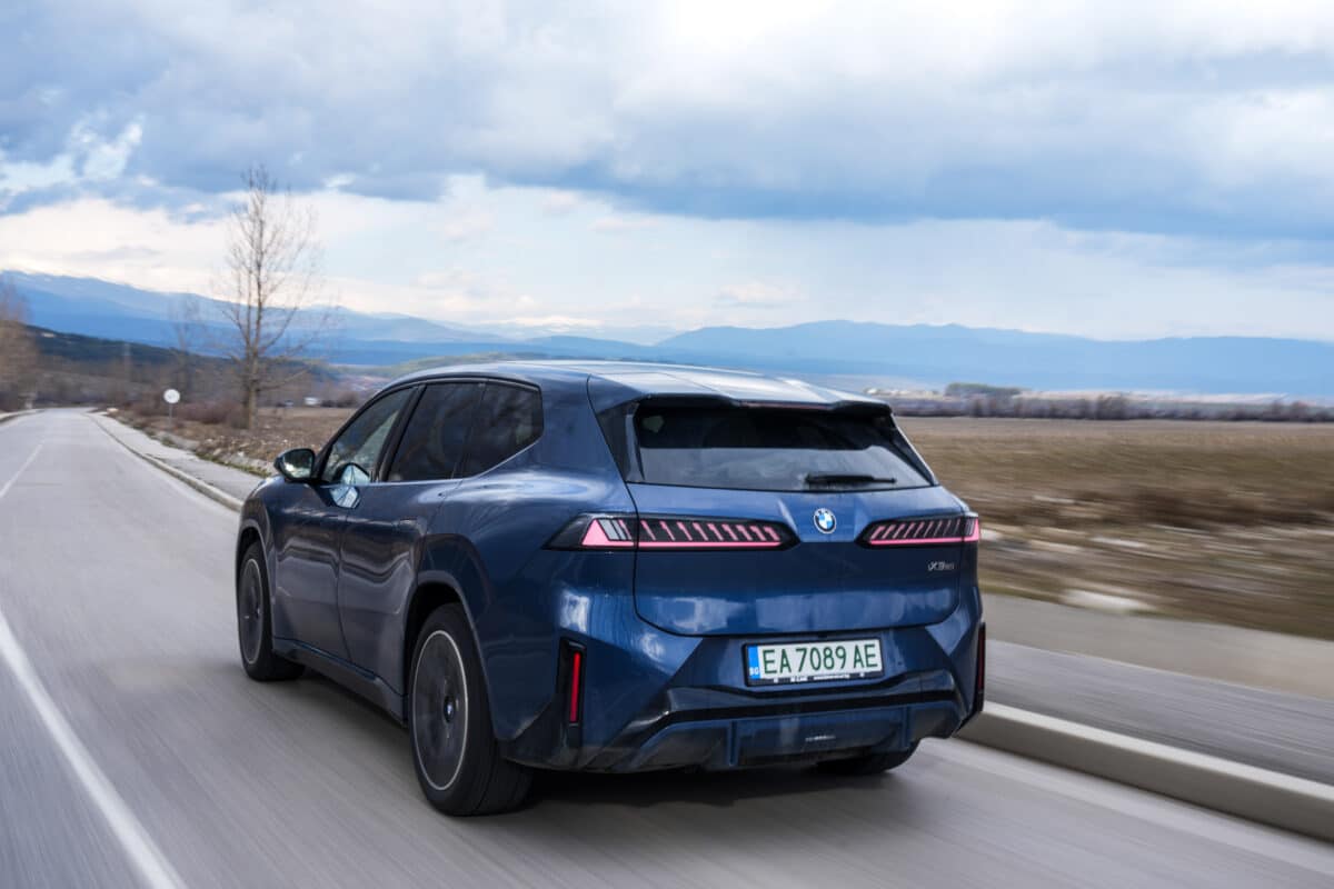 BMW iX3: първи тест на електромобила, с който BMW започва нова ера