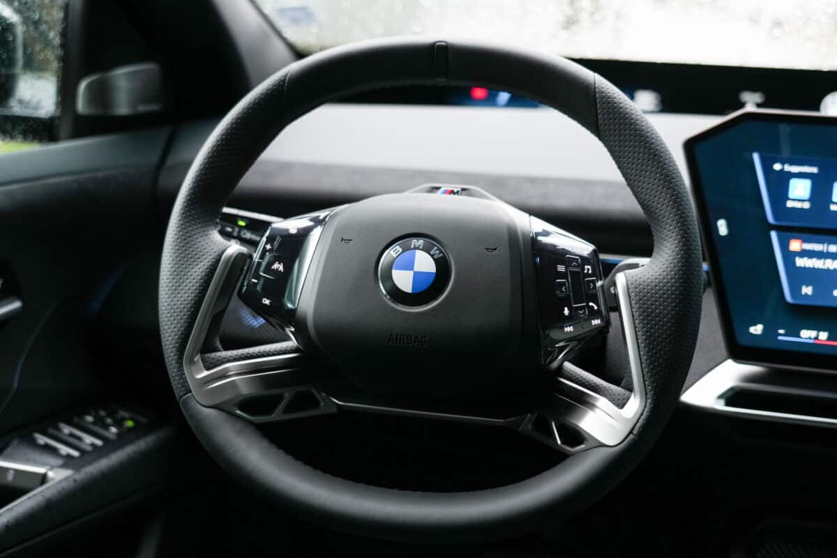 BMW iX3: първи тест на електромобила, с който BMW започва нова ера