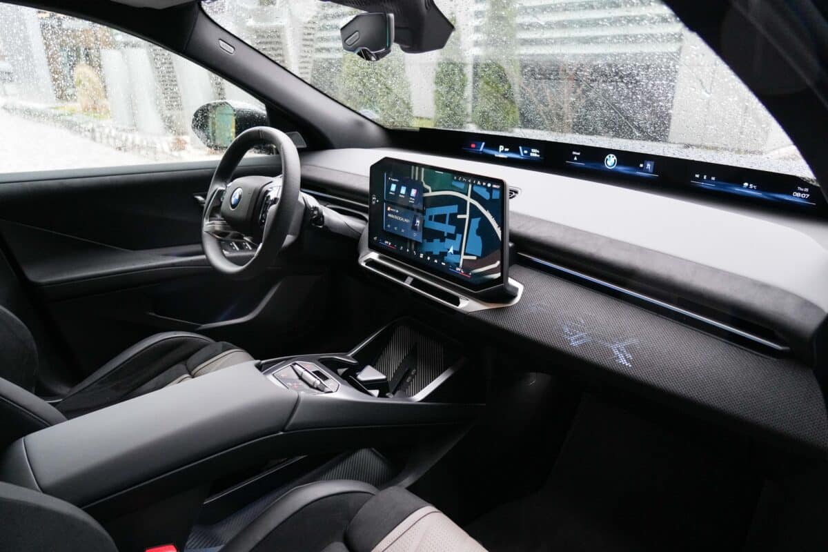 BMW iX3: първи тест на електромобила, с който BMW започва нова ера