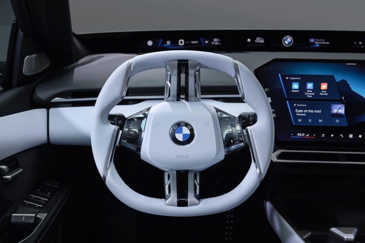 Запознайте се с BMW i3 – първия изцяло електрически седан от трета серия с пробег до 708 километра