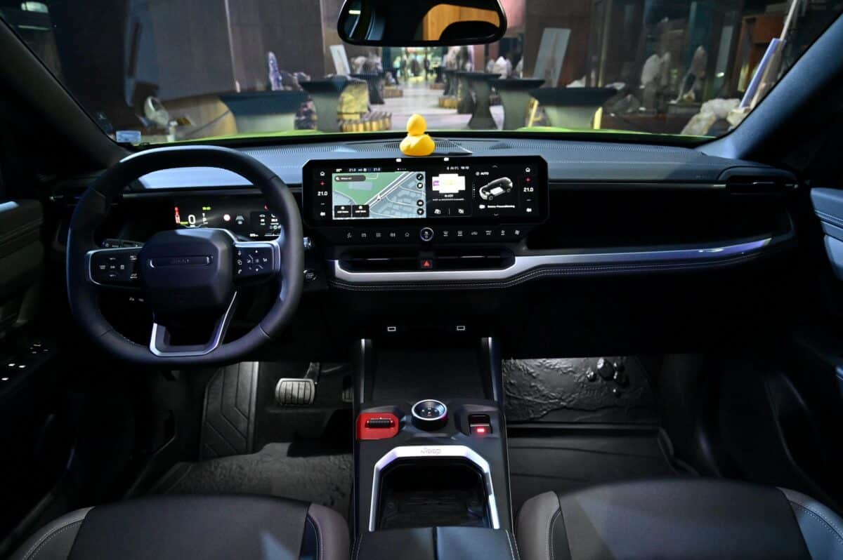 Jeep Compass навлиза в нова ера: електрификация, нова платформа и повече технологии – без компромис с легендарния характер