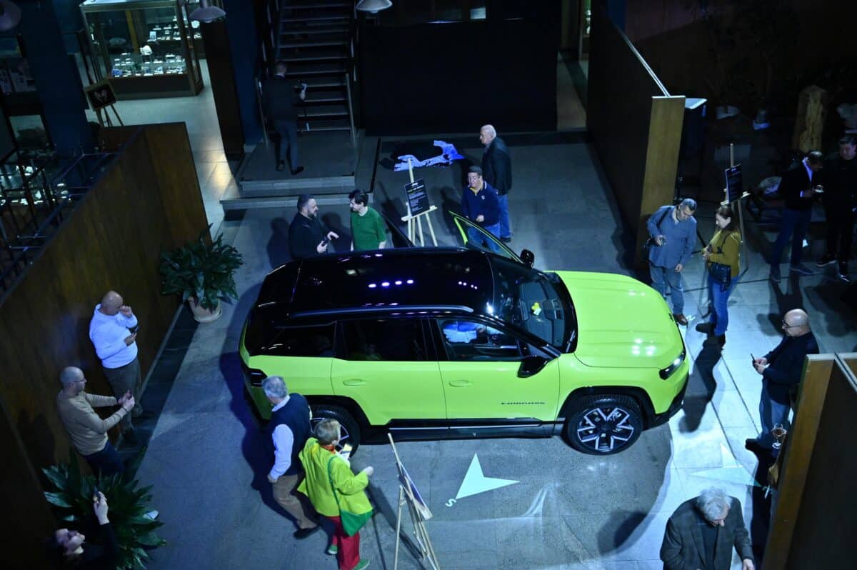 Jeep Compass навлиза в нова ера: електрификация, нова платформа и повече технологии – без компромис с легендарния характер