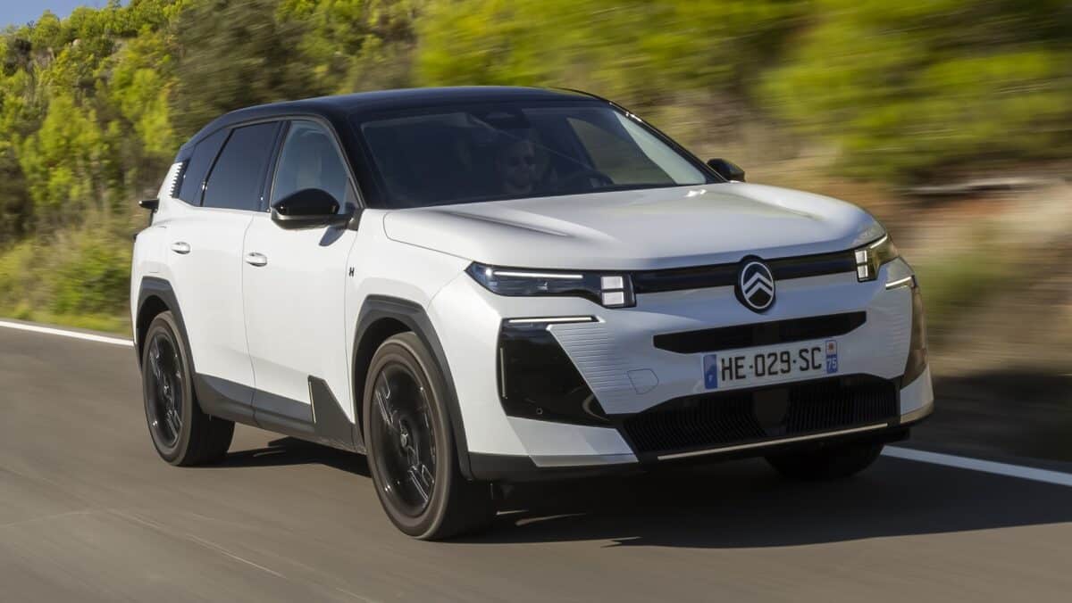 Citroën увеличава мощността и връща дизела: нови двигатели за C5 Aircross, Berlingo и SpaceTourer