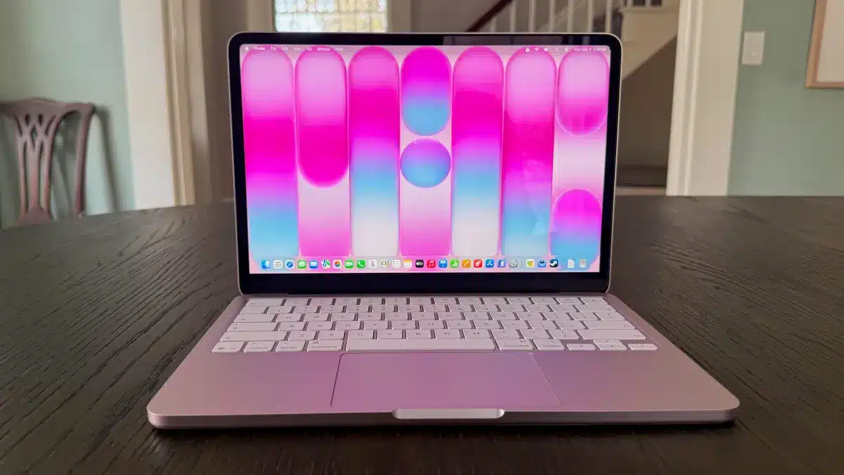 „Един от най-добрите продукти на Apple“: Първите ревюта на MacBook Neo са тук