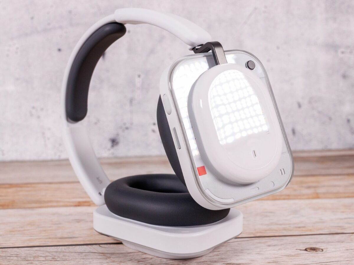 Nothing представи слушалките Headphone (a) с до 135 часа живот на батерията и активно шумопотискане за €159