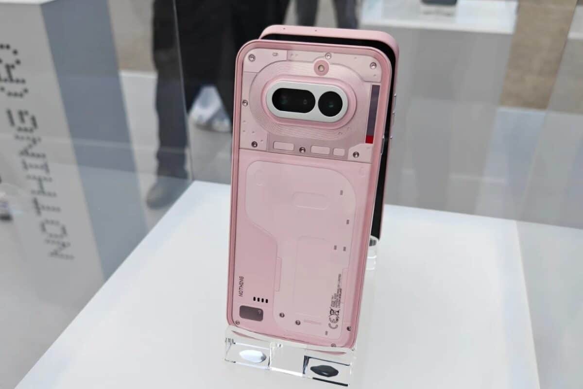 Nothing представи смартфоните Phone (4a) и Phone (4a) Pro с нова подсветка и по-висока цена
