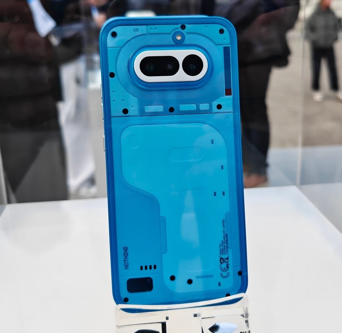 Nothing представи смартфоните Phone (4a) и Phone (4a) Pro с нова подсветка и по-висока цена