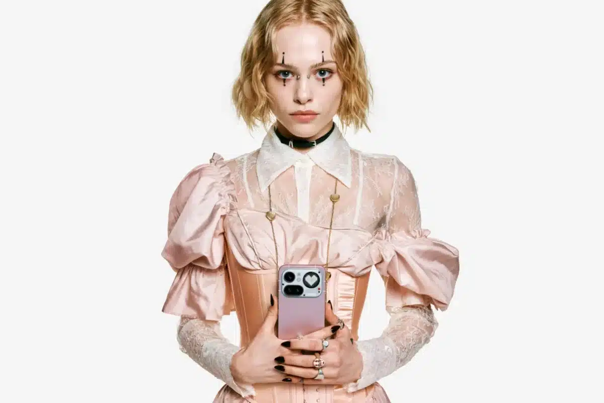 Nothing представи смартфоните Phone (4a) и Phone (4a) Pro с нова подсветка и по-висока цена