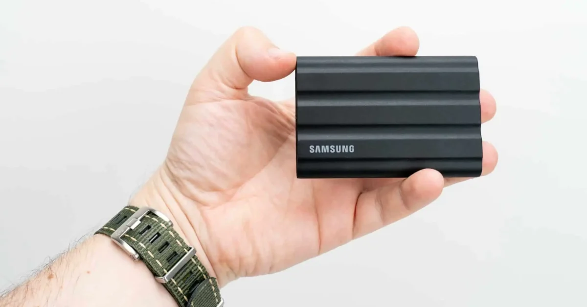 Тествах SSD, който оцелява навсякъде: Samsung T7 Shield променя начина, по който работим с данни
