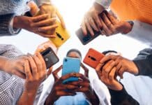 Ерозия на общуването: Хората произнасят с 28% по-малко думи в сравнение с преди 15 години