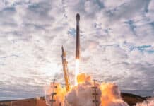 50 изстрелвания за 4 месеца: ракета Falcon 9 със степен ветеран изведе в орбита 25 сателита за Starlink (видео)