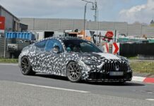 Mercedes-AMG подготвя изненада и пуска на пазара CLE 63 Mythos