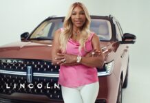 Серена Уилямс получи розов Lincoln Navigator
