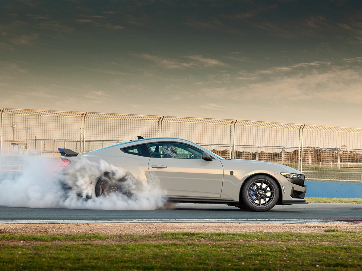 Най-скъпият Mustang на Ford се появи в сътрудничество с Triple Eight Race Engineering