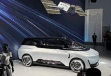 Geely представи радикално роботакси без волан и педали