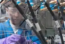 Пробив в съхранението на енергия: Учени преодоляха бариерата при литиево-въздушните батерии