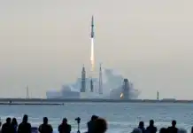 Частичен успех за Blue Origin: Ракетата New Glenn полетя повторно, но аномалия във втората степен провали мисията (видео)