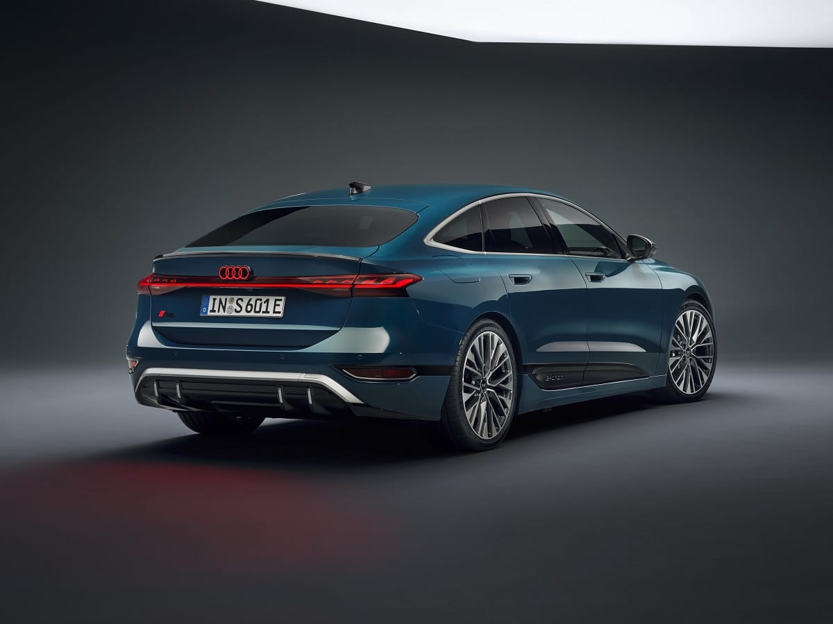 Новият Audi A6L e-tron е с пробег до 815 км