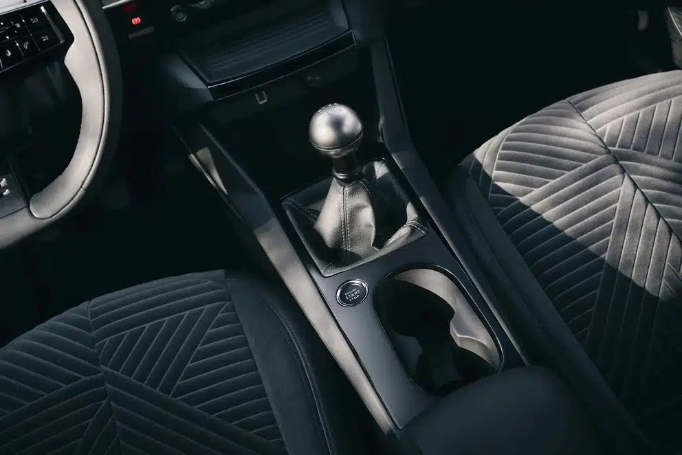 Lancia връща механиката и турбото в новия Ypsilon