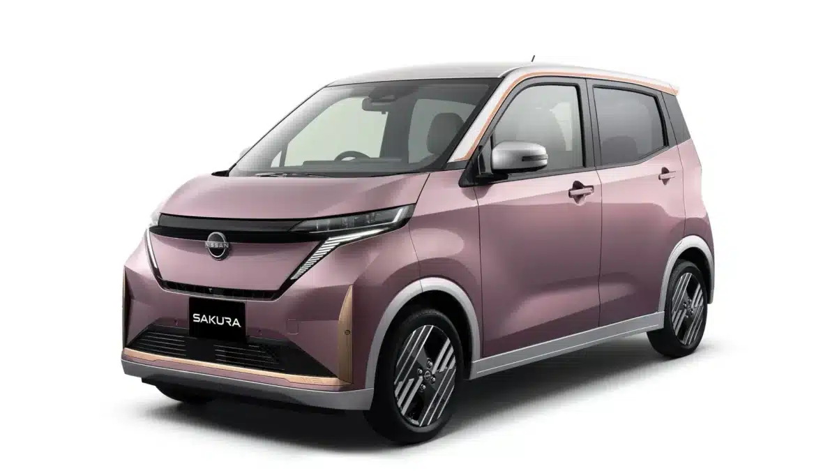 Nissan обнови Sakura преди пускането на новия BYD