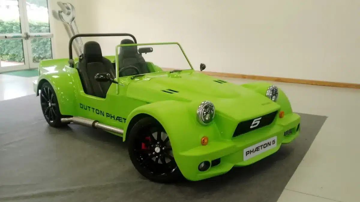 Dutton Phaeton 5 връща ерата на обикновените автомобили