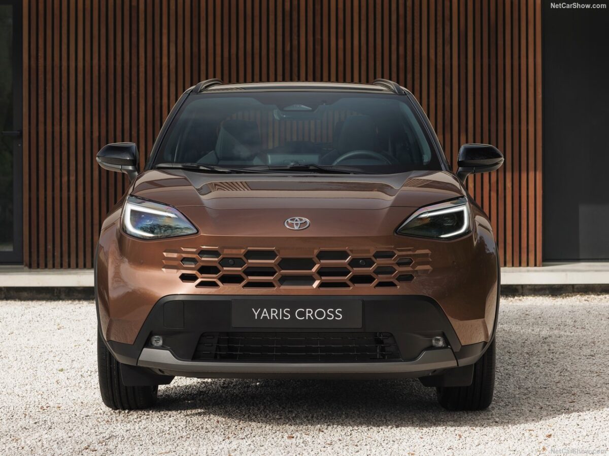 Toyota обнови Yaris Cross и го направи още по-близък до по-старите модели
