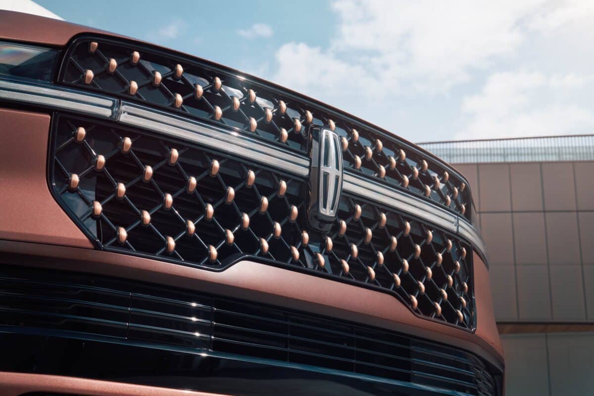 Серена Уилямс получи розов Lincoln Navigator