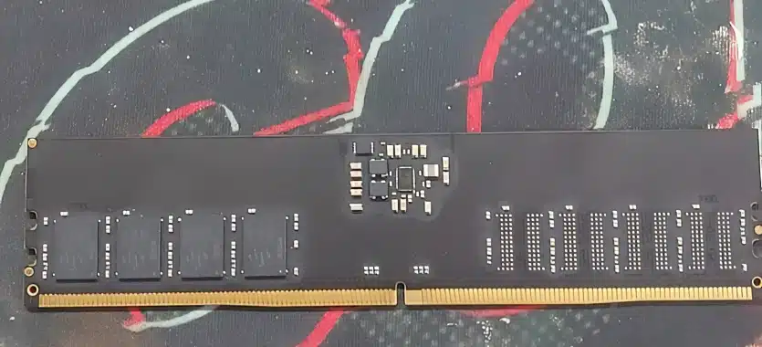 ASRock представи новата HUDIMM памет за бюджетните компютри