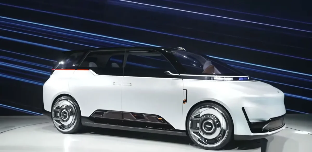 Geely Galaxy A7 изненада с цена, започваща от 300