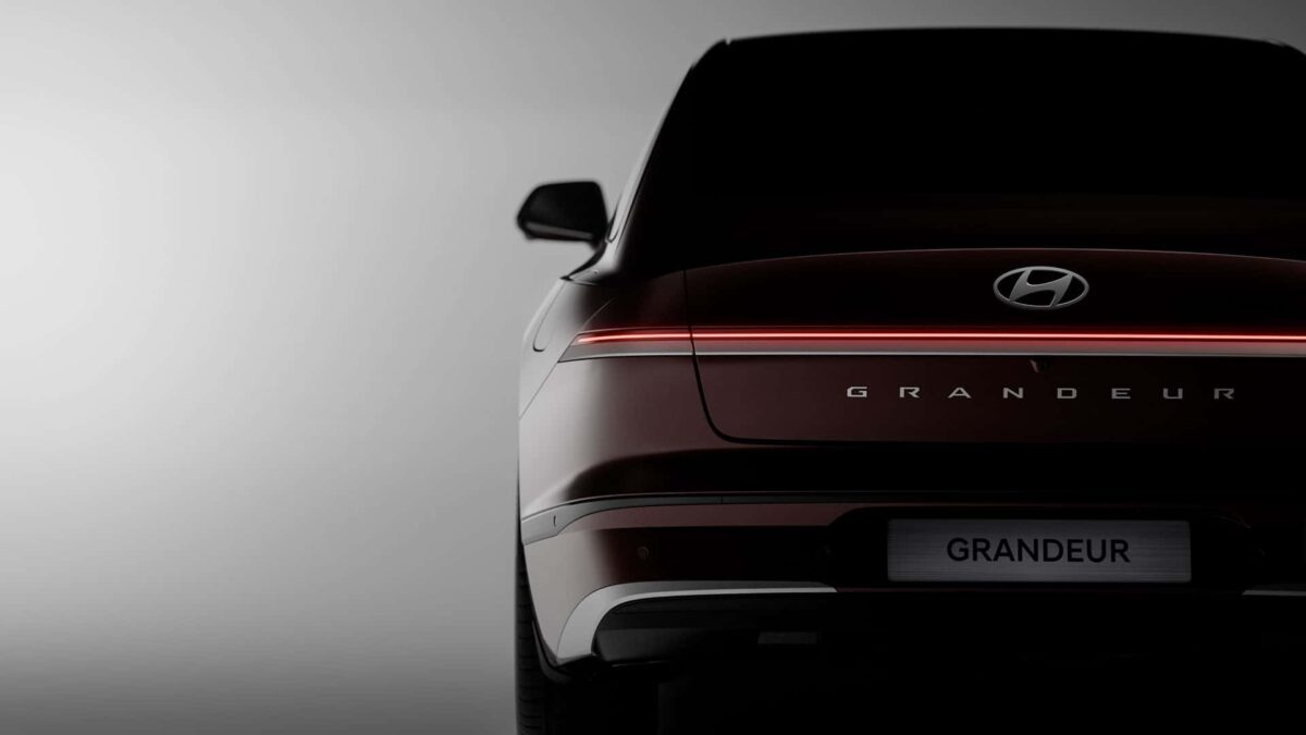 Hyundai освежи Grandeur и почти промени интериора