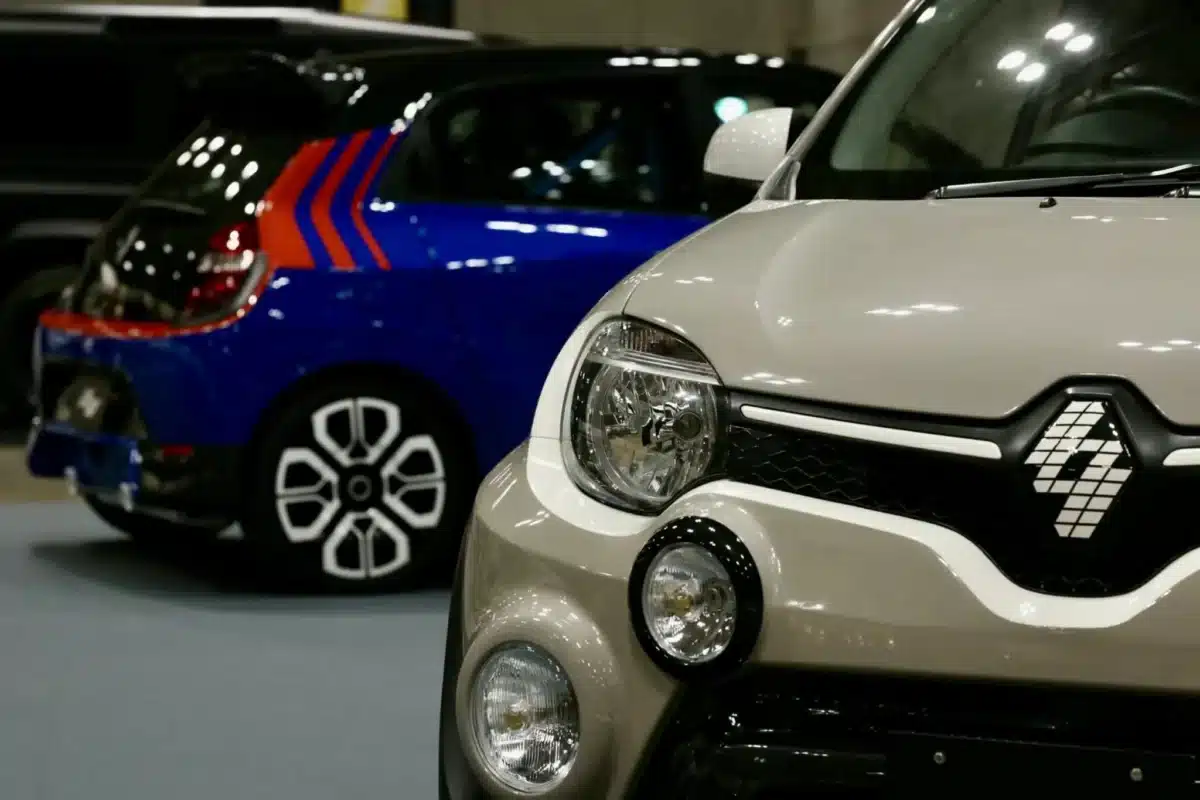 Старото Twingo получи два странни варианта