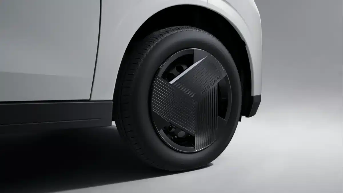 Nissan обнови Sakura преди пускането на новия BYD