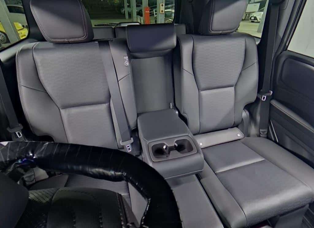 Toyota обнови Land Cruiser 250 и го направи почти неуязвим