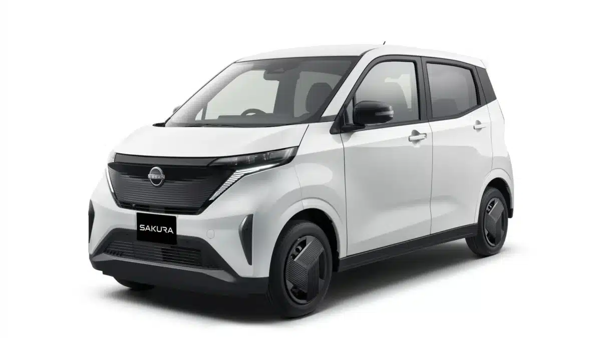 Nissan обнови Sakura преди пускането на новия BYD