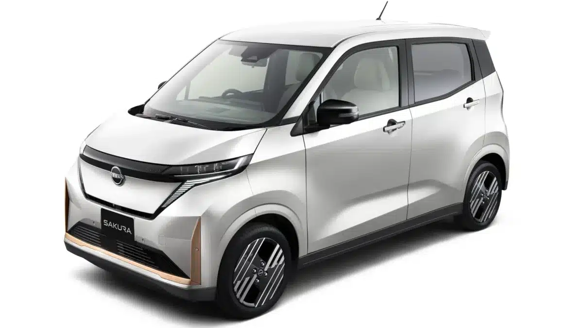Nissan обнови Sakura преди пускането на новия BYD