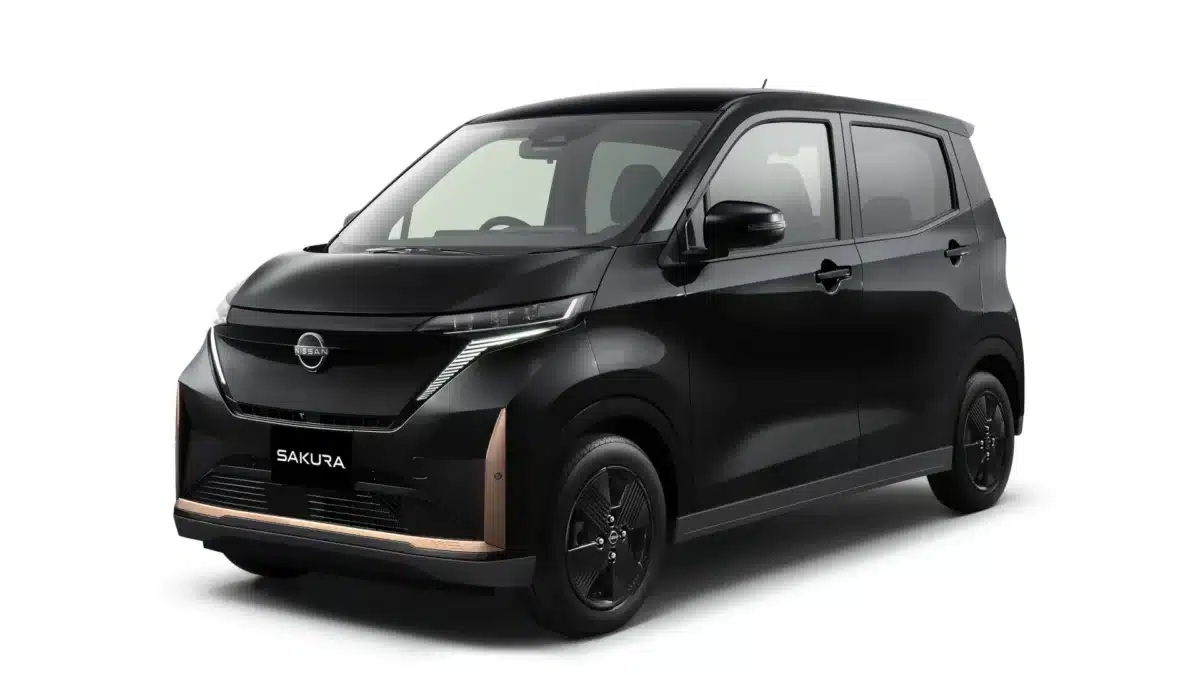 Nissan обнови Sakura преди пускането на новия BYD