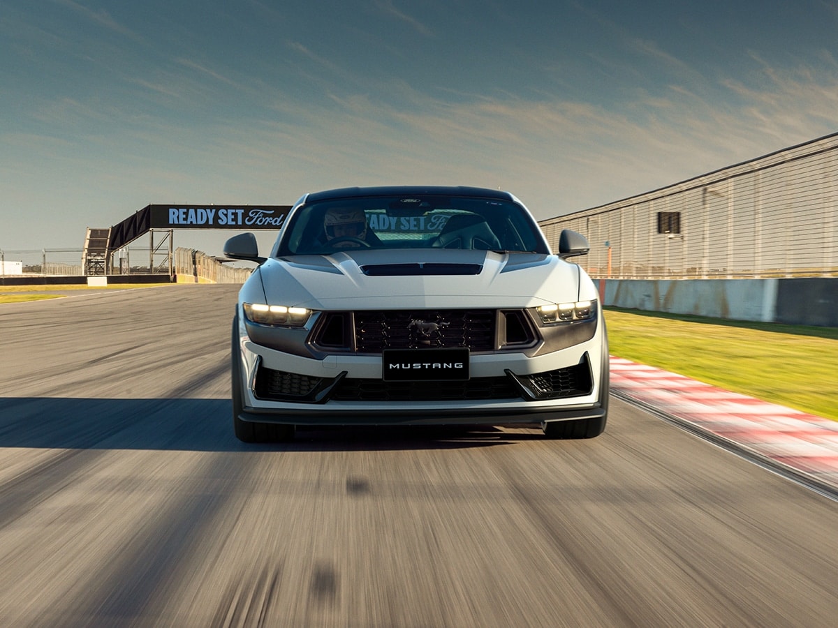 Най-скъпият Mustang на Ford се появи в сътрудничество с Triple Eight Race Engineering