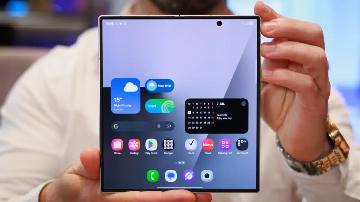 Apple накара потребителите да чакат за iPhone Fold, само за да сгреши концепцията