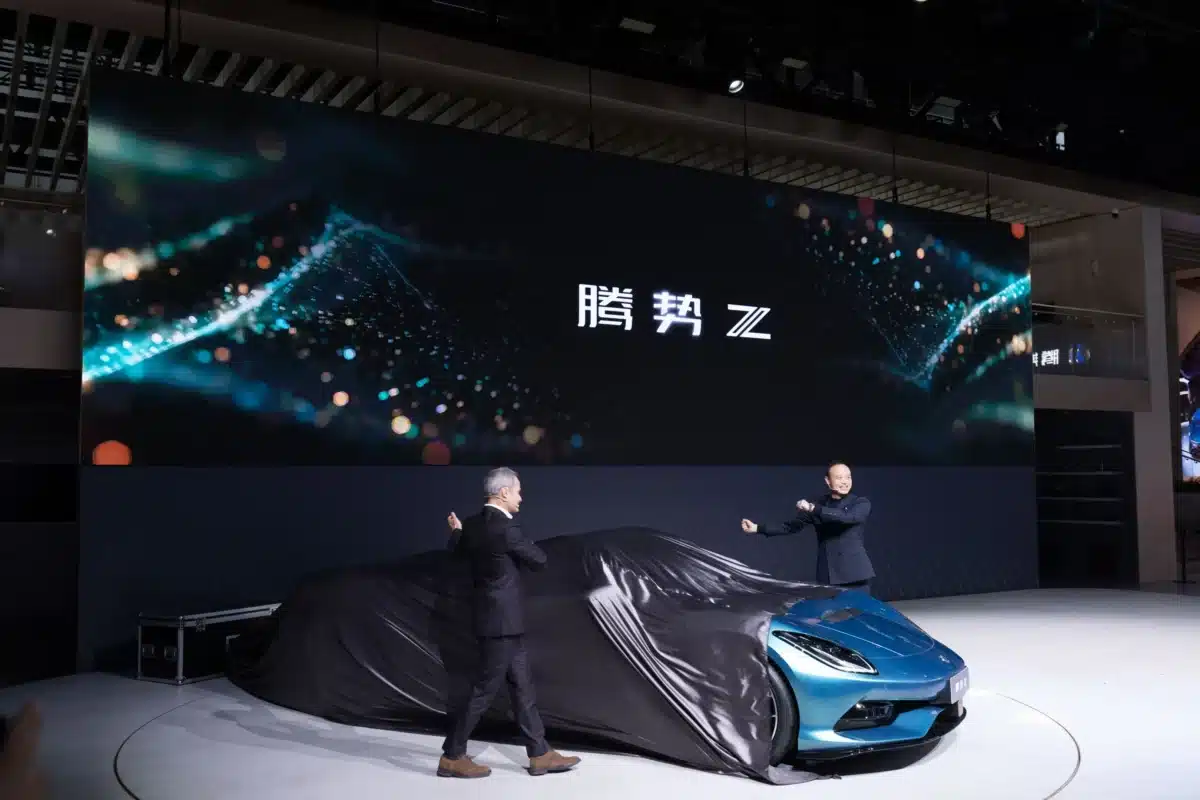 BYD представи новия си електрически хиперавтомобил Denza Z, който първо ще се появи в Европа
