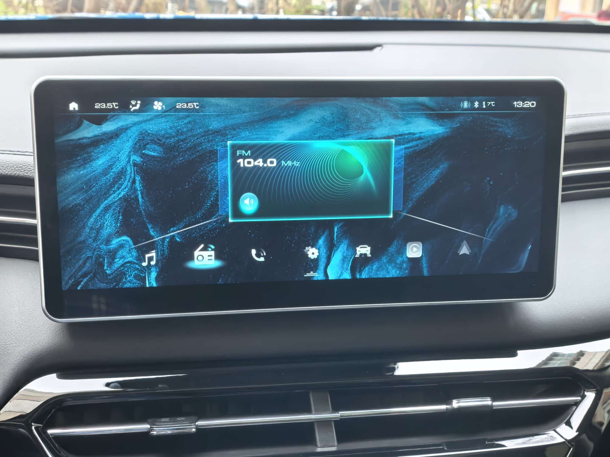 SUV, който изглежда по-скъп, отколкото е: HAVAL Jolion PRO HEV