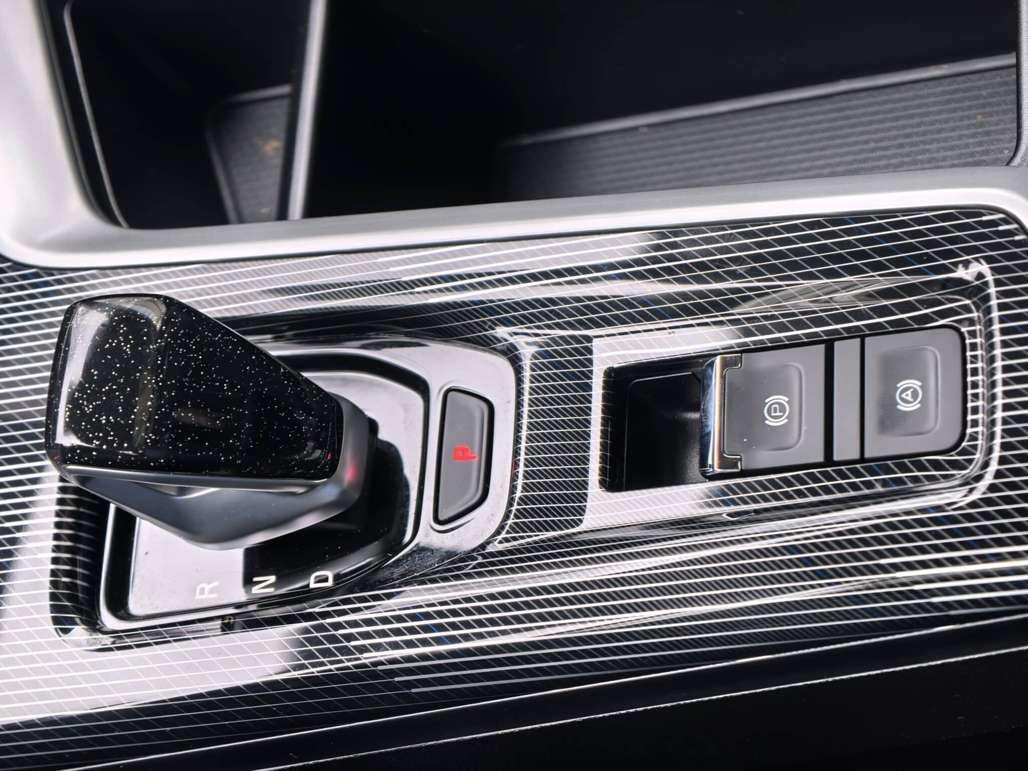 SUV, който изглежда по-скъп, отколкото е: HAVAL Jolion PRO HEV