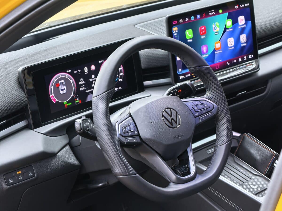 Volkswagen T-Roc: опасно близо до съвършенството – еволюцията, която превърна добрата идея в победител