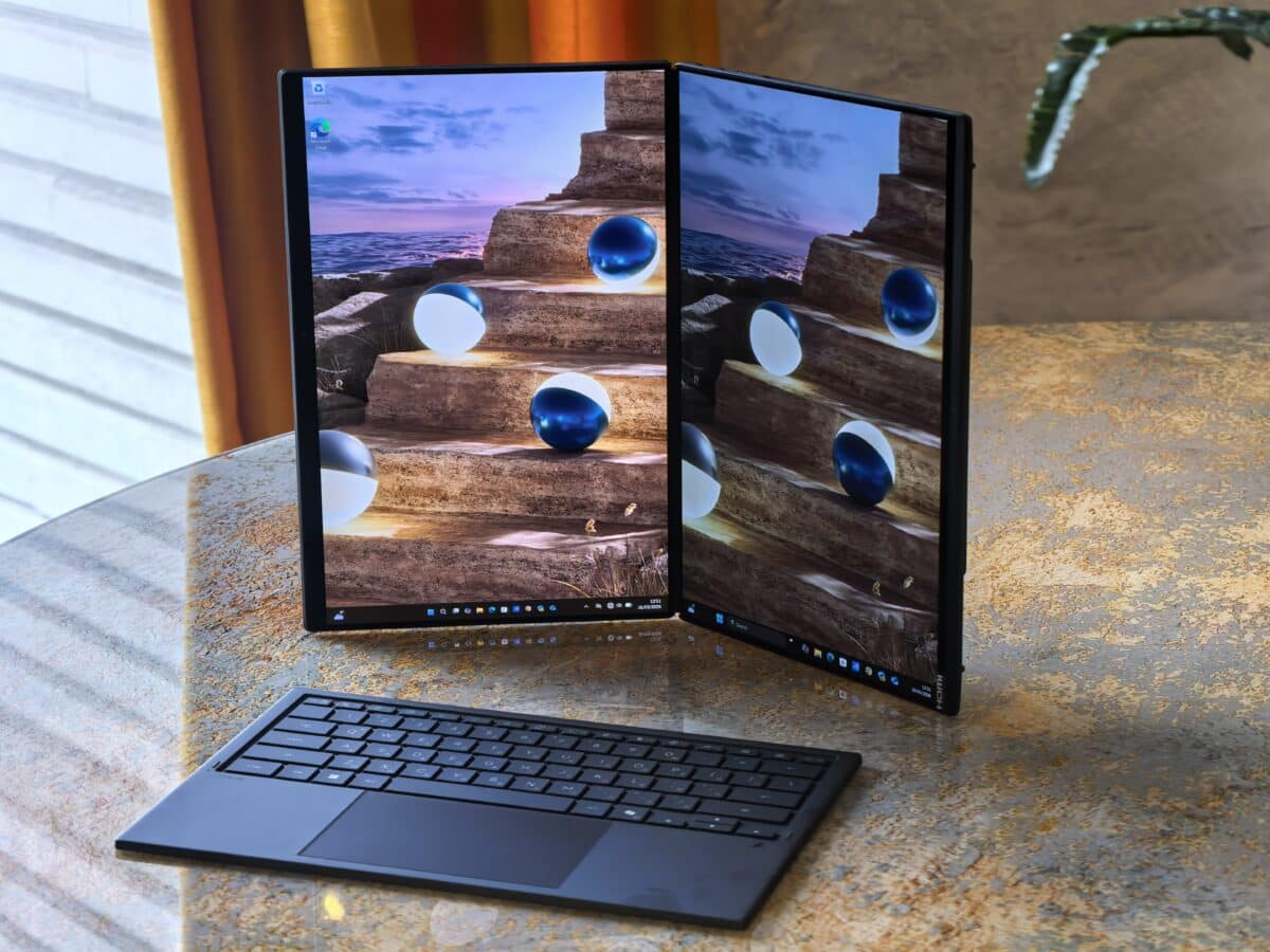 Два екрана, нула компромиси: ASUS Zenbook Duo 2026 е неочаквано добър