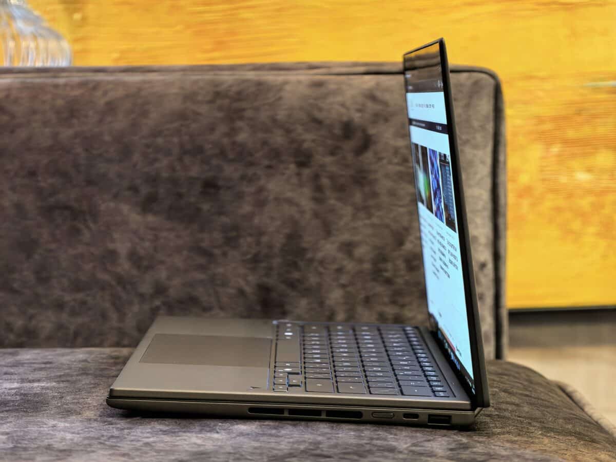 Два екрана, нула компромиси: ASUS Zenbook Duo 2026 е неочаквано добър