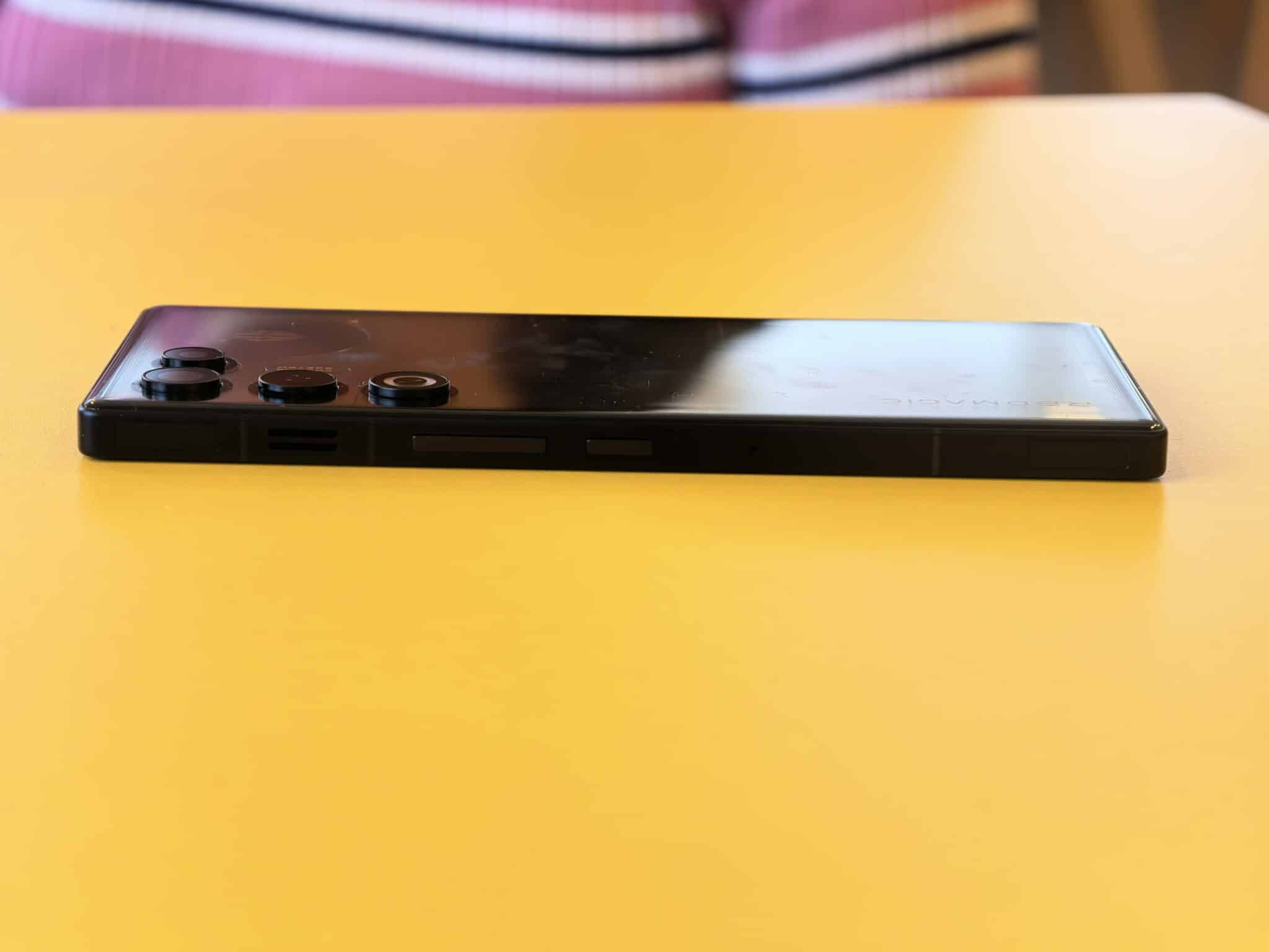 RedMagic 11 Air идва да унищожи конкуренцията в гейминга – и почти няма кой да го спре