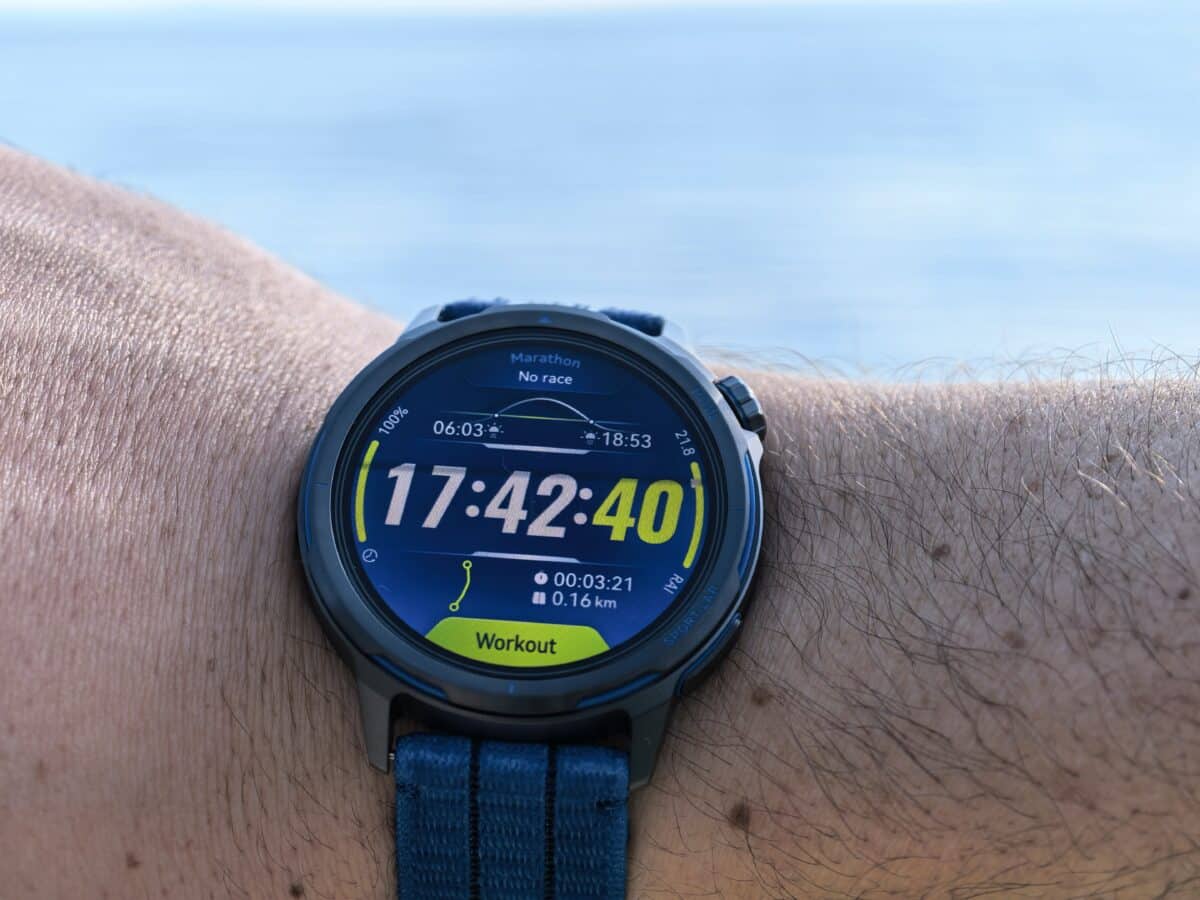 Часовник, който те кара да се движиш повече, отколкото ти се иска: HUAWEI WATCH GT Runner 2